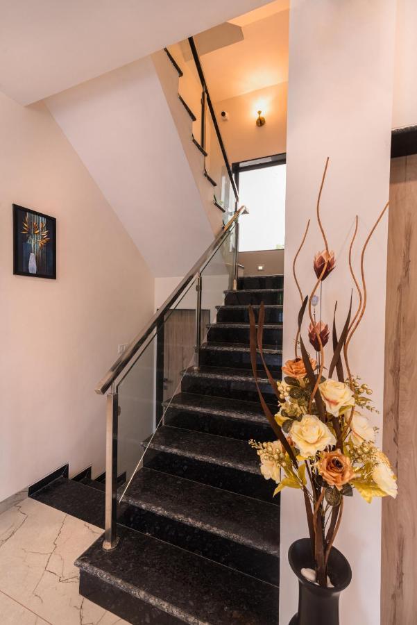 Saffronstays Aster, Plunge Pool Villa With Garden, Lonavala Exterior photo